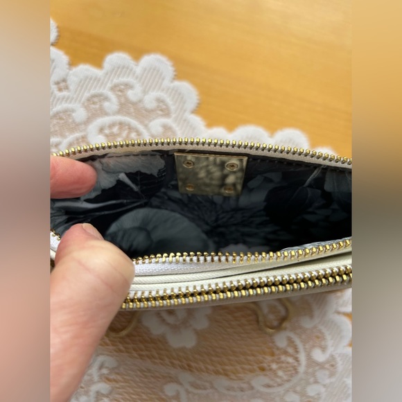 Ted Baker white leather crossbody bag chain strap - Picture 3 of 6